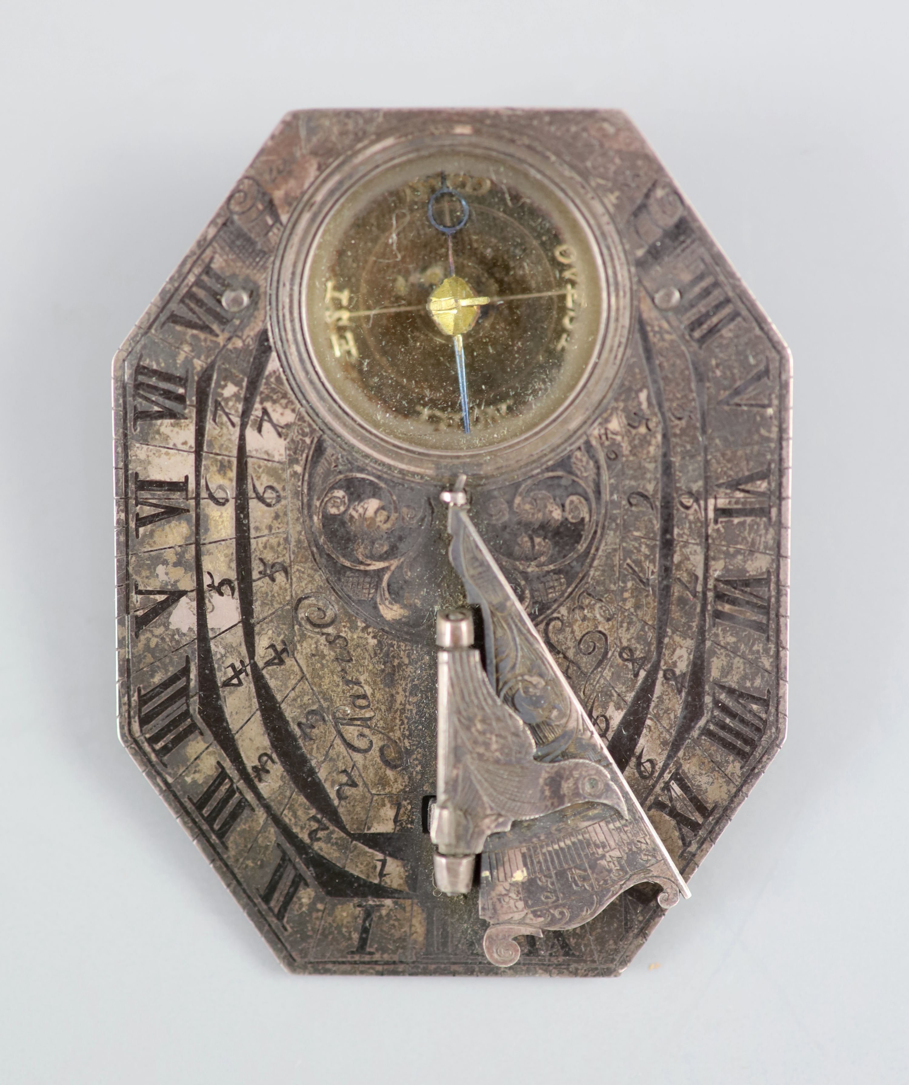 A cased French silver Butterfield-type pocket sundial / compass (scale) early 18th century 6 x 5cm